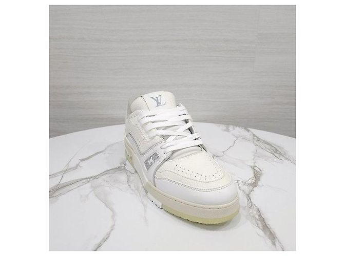 Louis Vuitton Baskets White Trainer - vue 5