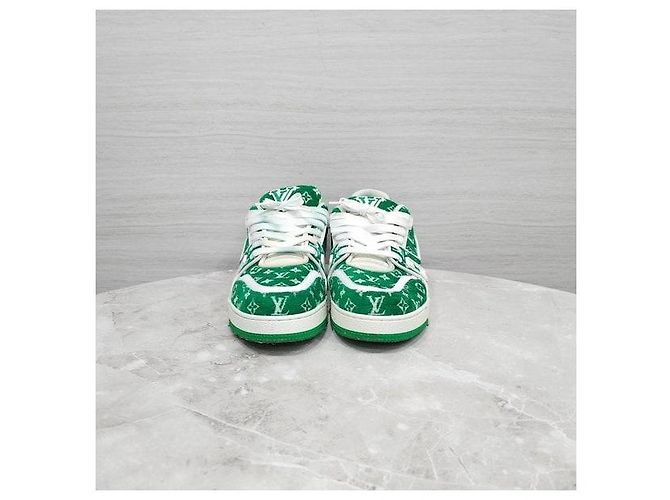 Louis Vuitton Sneakers Trainer in Velluto Verde - vista 2