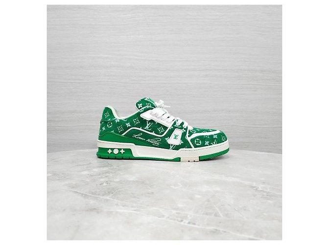 Louis Vuitton Sneakers Trainer in Velluto Verde - vista 4
