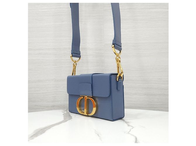 Dior Borsa Box Montaigne in vitello blu, mini borsa a spalla dorata - vista 12