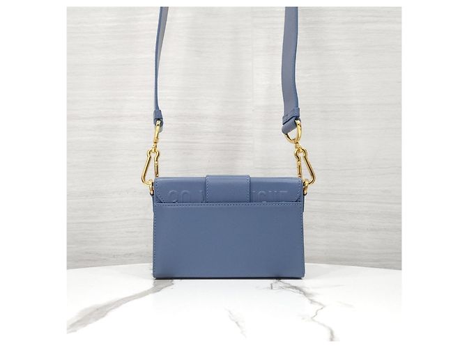 Dior Borsa Box Montaigne in vitello blu, mini borsa a spalla dorata - vista 13