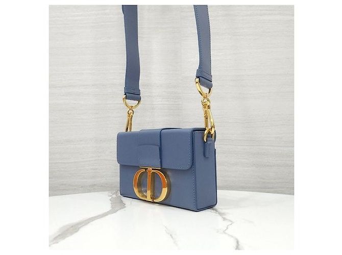 Dior Borsa Box Montaigne in vitello blu, mini borsa a spalla dorata - vista 2