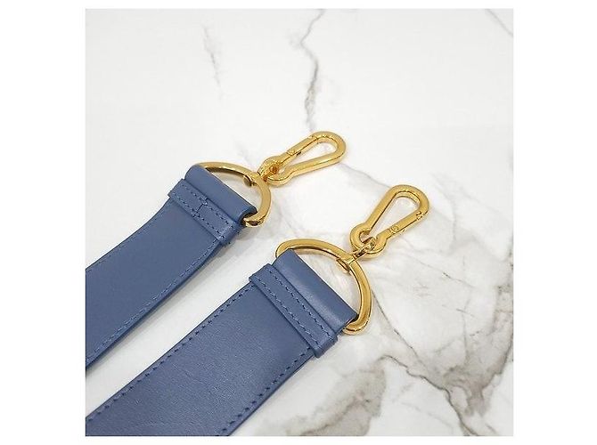 Dior Borsa Box Montaigne in vitello blu, mini borsa a spalla dorata - vista 6