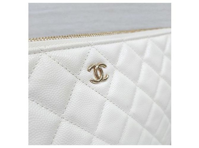 Chanel Classic Clutch Large Caviar White Gold - vista 6