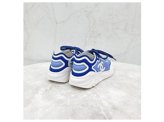 Sneakers Chanel in Lycra e mesh verde - vista 5