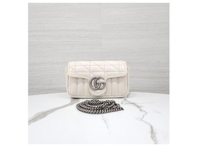 Gucci Borsa Super Mini con catena GG Marmont Matelassé - vista 10