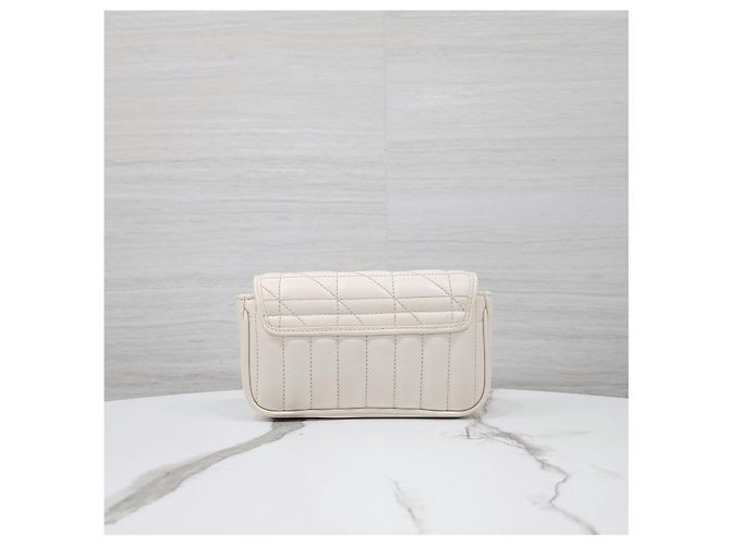Gucci Borsa Super Mini con catena GG Marmont Matelassé - vista 13
