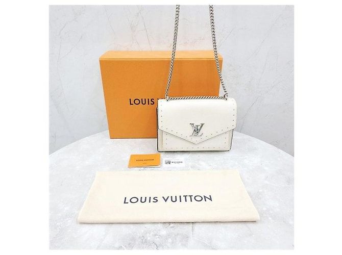 Louis Vuitton Borsa a tracolla My Lockme BB Chain Cream - vista 7