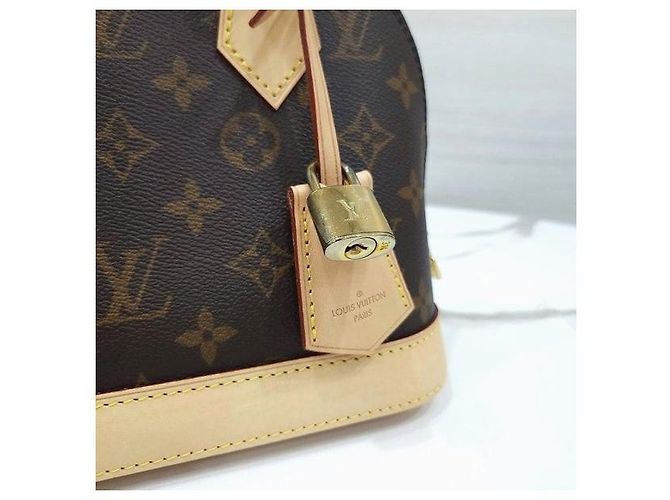 Louis Vuitton Alma BB Monogram Schultertasche - Ansicht 6