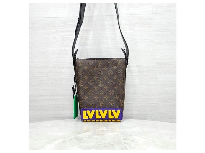 Louis Vuitton Borsa Messenger Monogram Cruiser - vista 3