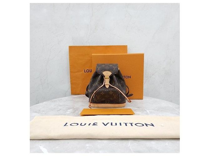 Louis Vuitton Mini zaino Monogram Montsouris - vista 9
