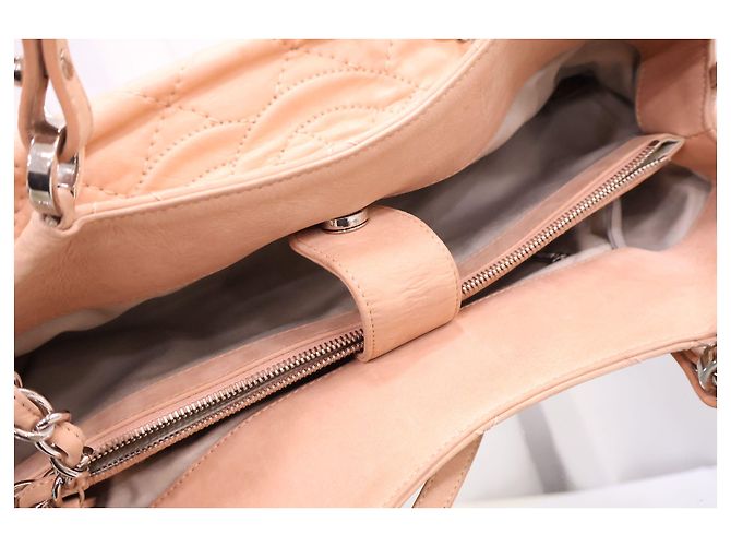 Chanel Große CC gesteppte Tote Shoulder Bag Lachsrosa Beige - Ansicht 2