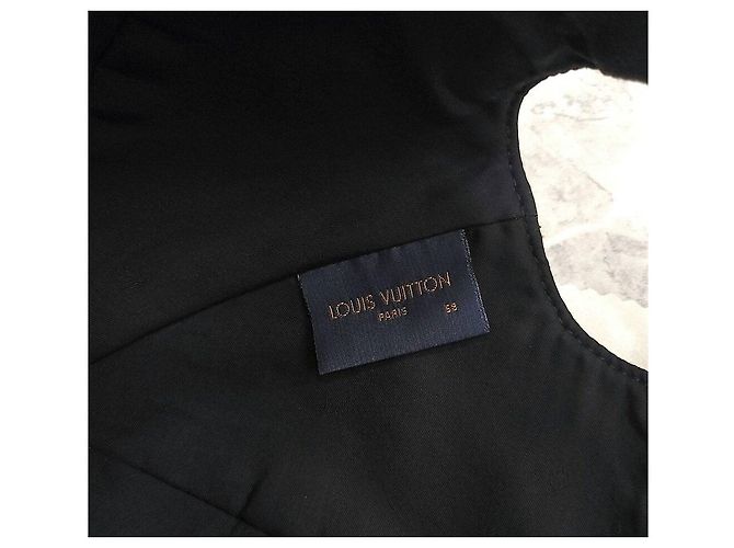 Louis Vuitton Boné Shadow em pele Monogram preta - vista 6