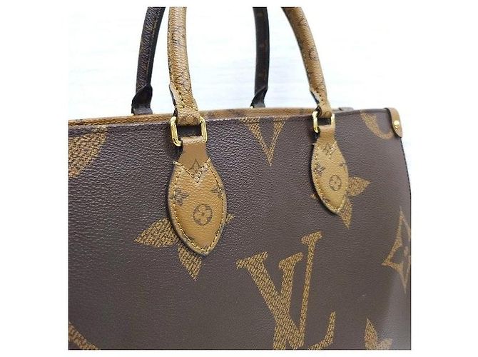 Louis Vuitton Borsa a tracolla OnTheGo MM Monogram Tote - vista 6