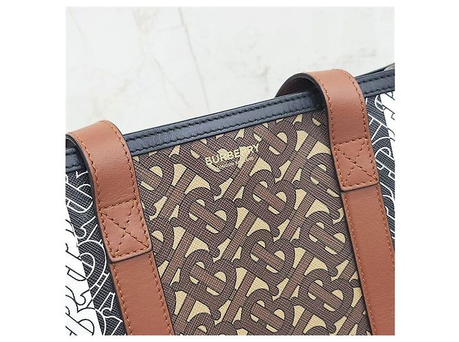 Burberry Borsa Tote Grande TB Monogram Stripe - vista 11