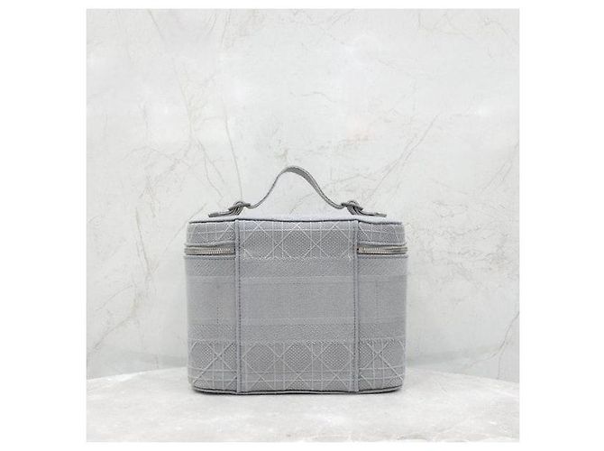 Dior Graue Cannage Travel Vanity - Ansicht 3
