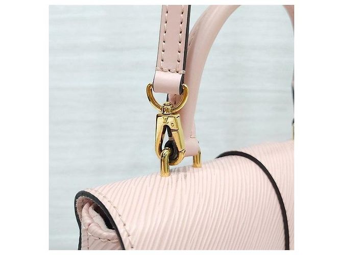 Louis Vuitton Borsa a tracolla Rocky BB Epi Rose Ballerine - vista 4
