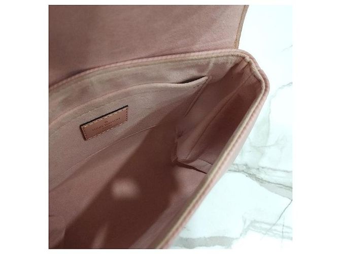 Louis Vuitton Borsa a tracolla Rocky BB Epi Rose Ballerine - vista 8