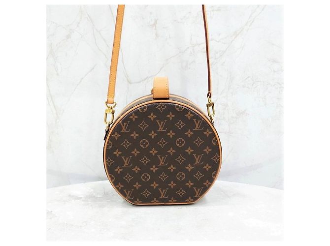 Louis Vuitton Borsa a Tracolla Petite Boucle Monogram - vista 15