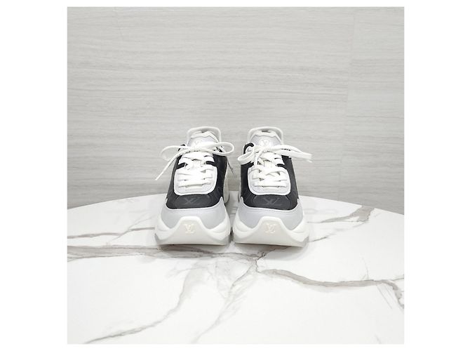 Sneakers Louis Vuitton Monogram Run55 - vista 10