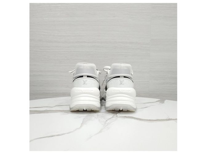 Sneakers Louis Vuitton Monogram Run55 - vista 11