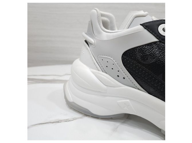 Sneakers Louis Vuitton Monogram Run55 - vista 14