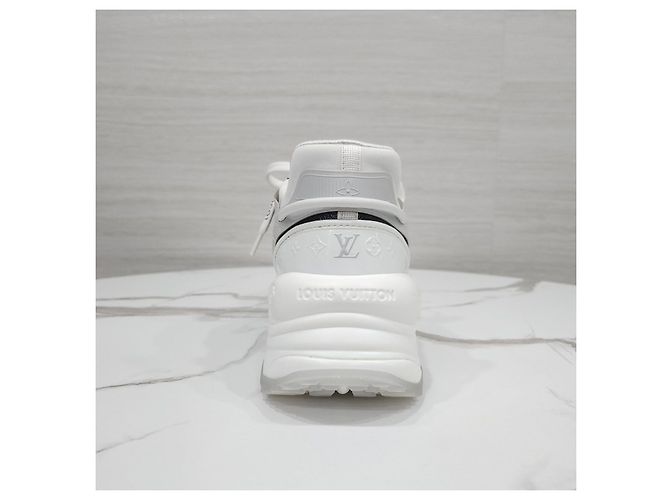 Sneakers Louis Vuitton Monogram Run55 - vista 15