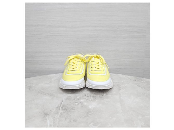 Chanel Gelbe Mesh-Lycra-Sneaker - Ansicht 8