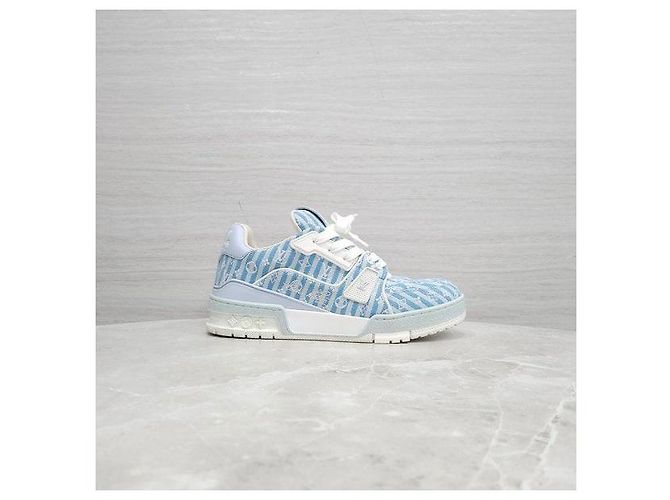 Louis Vuitton Baskets Trainer Monogram Bleues - vue 4