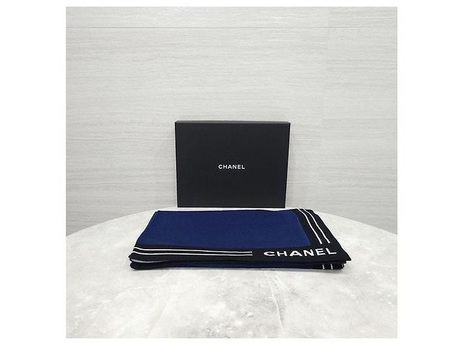 Chanel Sciarpa in cashmere Logo Lettering Navy - vista 8