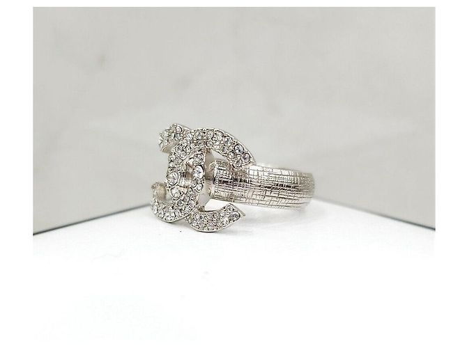 Chanel Neuer CC Logo Crystal Ring Größe - Ansicht 2