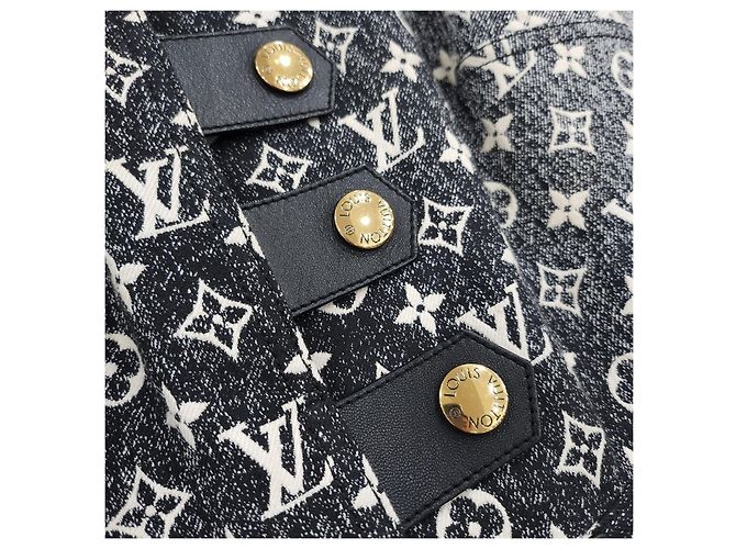Louis Vuitton Vestido de denim con solapas de botones - vista 11