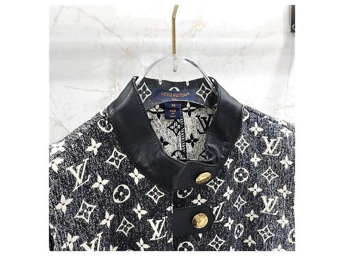 Louis Vuitton Vestido de denim con solapas de botones - vista 3