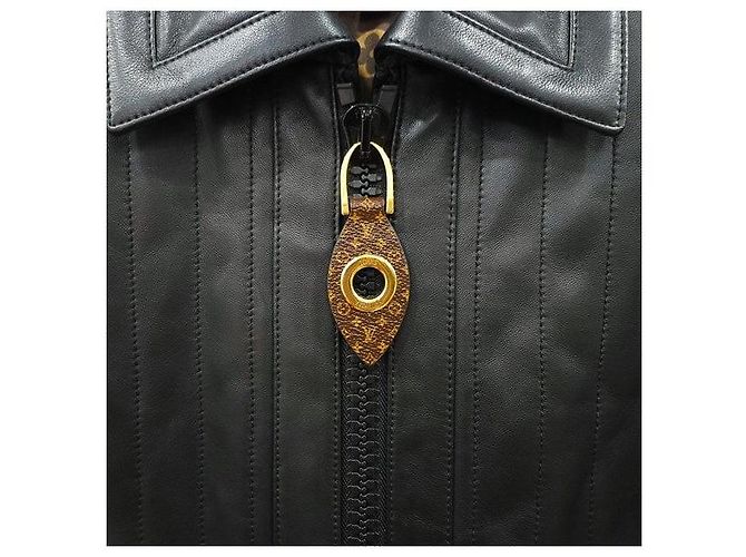 Louis Vuitton Vestido reto de pele de cordeiro acolchoado com fecho éclair - vista 4