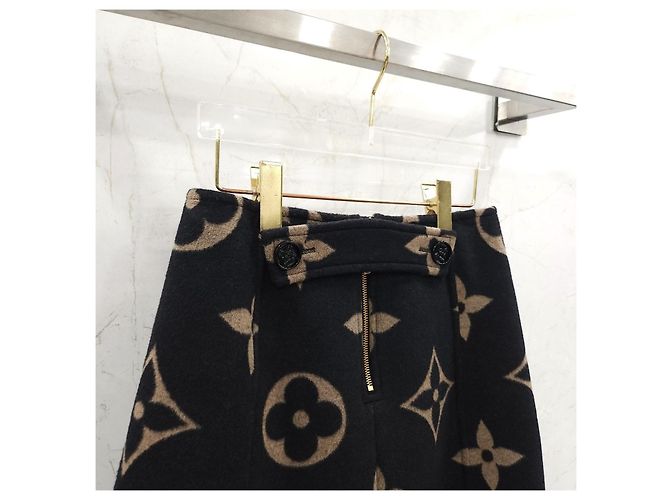 Louis Vuitton Falda Monogram Edición Limitada - vista 10