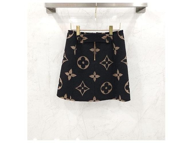 Louis Vuitton Falda Monogram Edición Limitada - vista 2