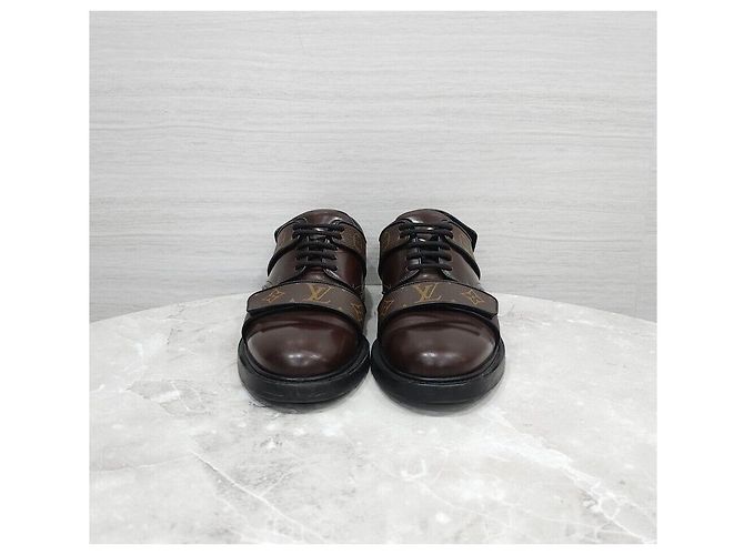 Louis Vuitton Scarpe Derby con cinturino monogramma - vista 2