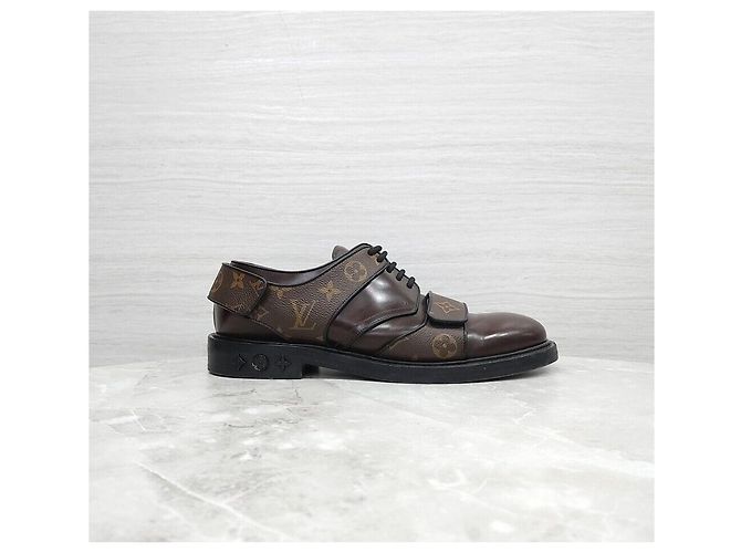 Louis Vuitton Scarpe Derby con cinturino monogramma - vista 5