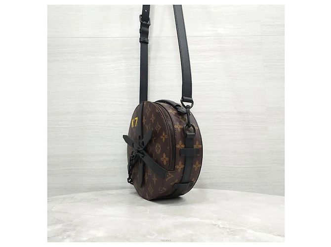 Louis Vuitton Borsa a tracolla Monogram Wheel Box Edizione Limitata - vista 2