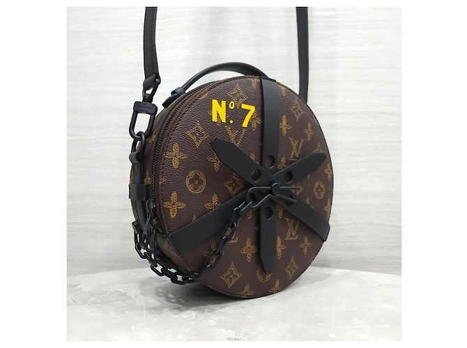 Louis Vuitton Borsa a tracolla Monogram Wheel Box Edizione Limitata - vista 4
