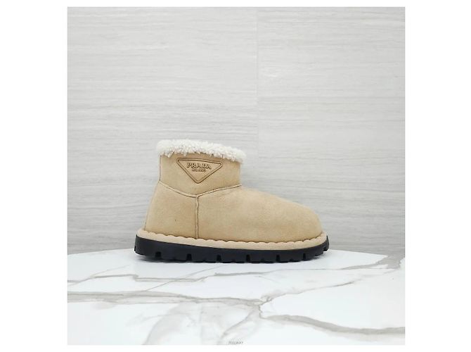 Prada Stivaletti UGG in camoscio e montone - vista 4