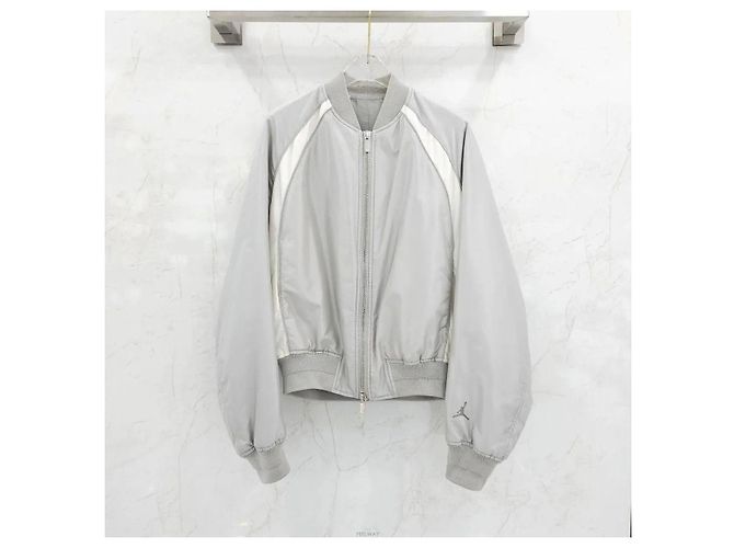 Dior Limited Edition Varsity Jacke mit grauem gesticktem Wing-Logo - Ansicht 2