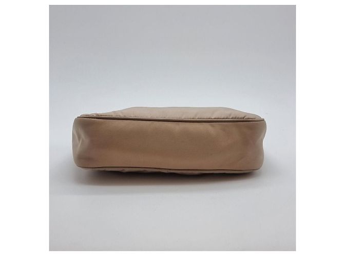 Prada Borsa Hobo Crossbody in Tessuto Re-Nylon - vista 6