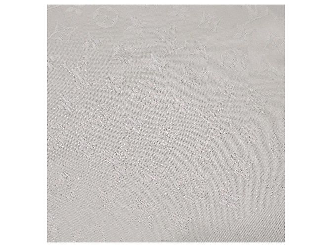 Louis Vuitton Sciarpa a scialle Monogram Classic in lana e seta Grigio - vista 4