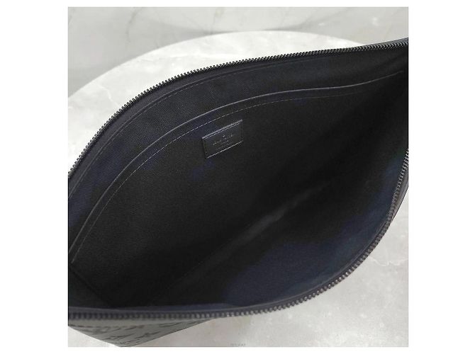 Louis Vuitton Pouch Discovery in pelle GM - vista 8