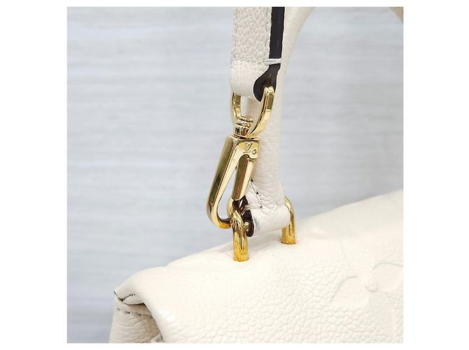 Louis Vuitton Borsa a tracolla Madeleine BB Cream Beige Monogram Empreinte - vista 14