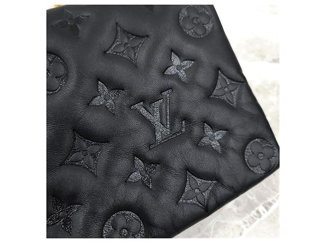 Louis Vuitton Borsa a tracolla con catena Monogram Pochette Coussin - vista 12