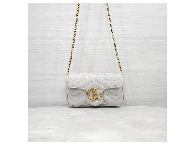 Gucci Borsa a catena GG Marmont Super Mini Grigio Chiaro - vista 12