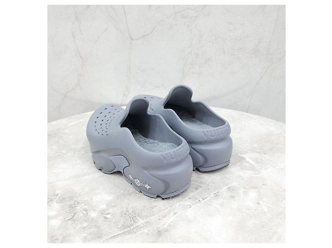 Sabot Shark Louis Vuitton Grigio - vista 4