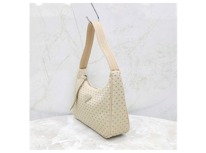 Prada Mini Bolso Re-Edition Nylon Studs - vista 11
